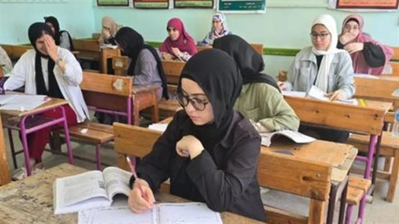 مواعيد حاسمة: تفاصيل امتحانات الدور الثاني في الجيزة